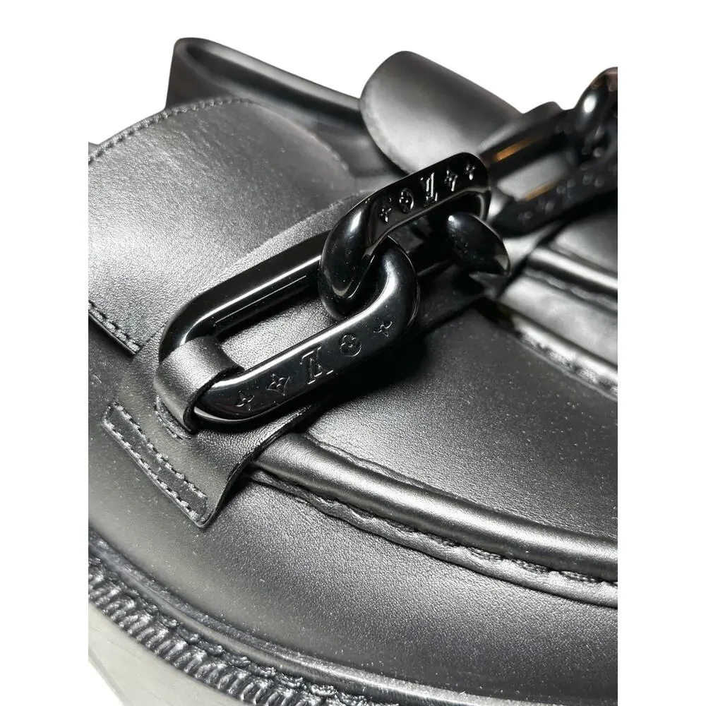 Louis Vuitton NIB Academy Black Calfskin Oversized LV Chain Loafers 37